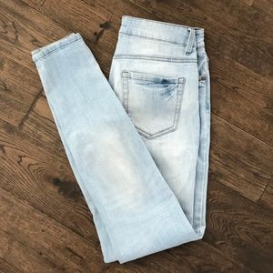 Light Wash Jeans - Size 26
